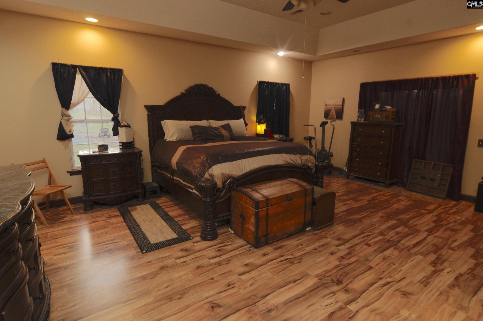 210 Hutto Hill  Photo 12