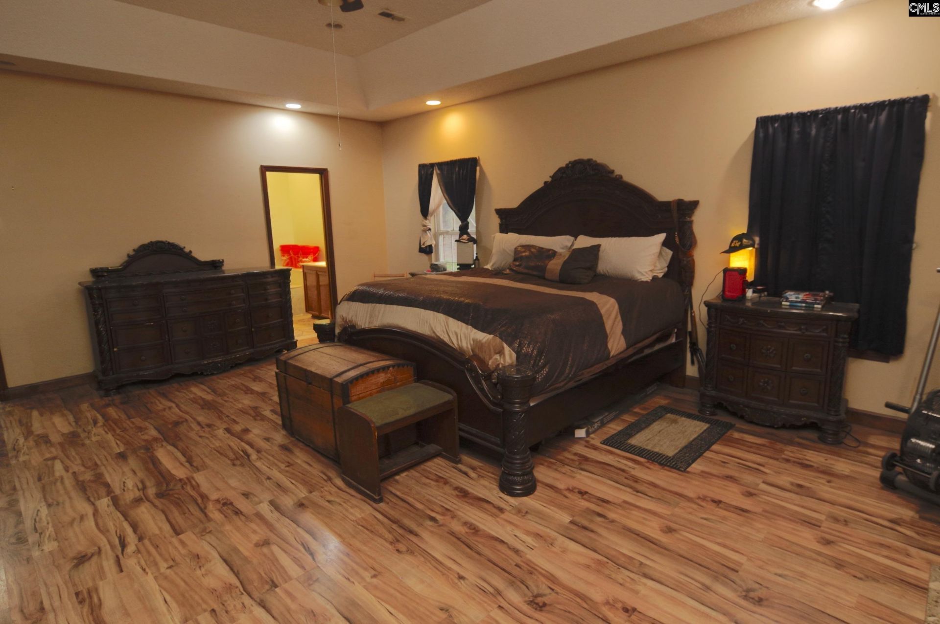 210 Hutto Hill  Photo 13