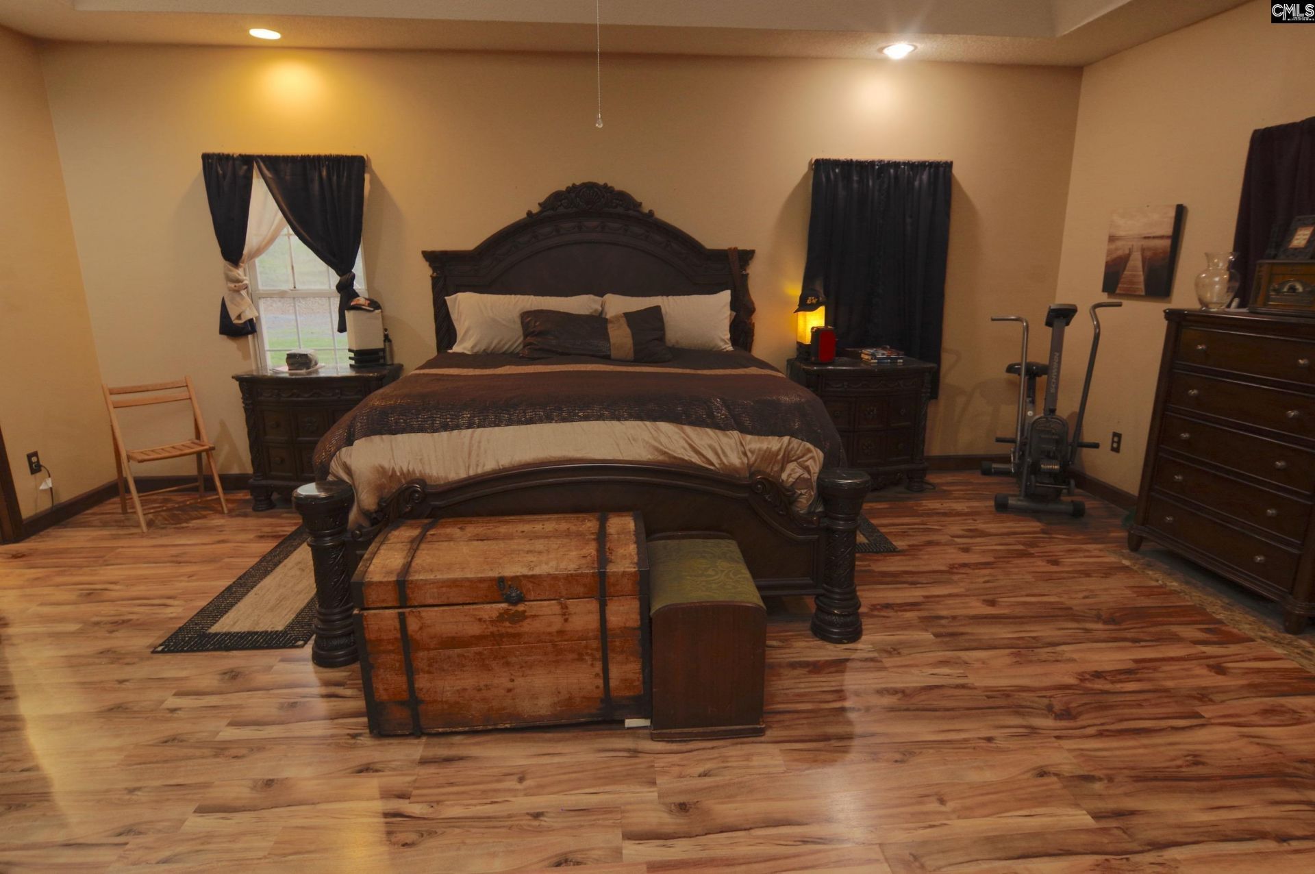 210 Hutto Hill  Photo 14
