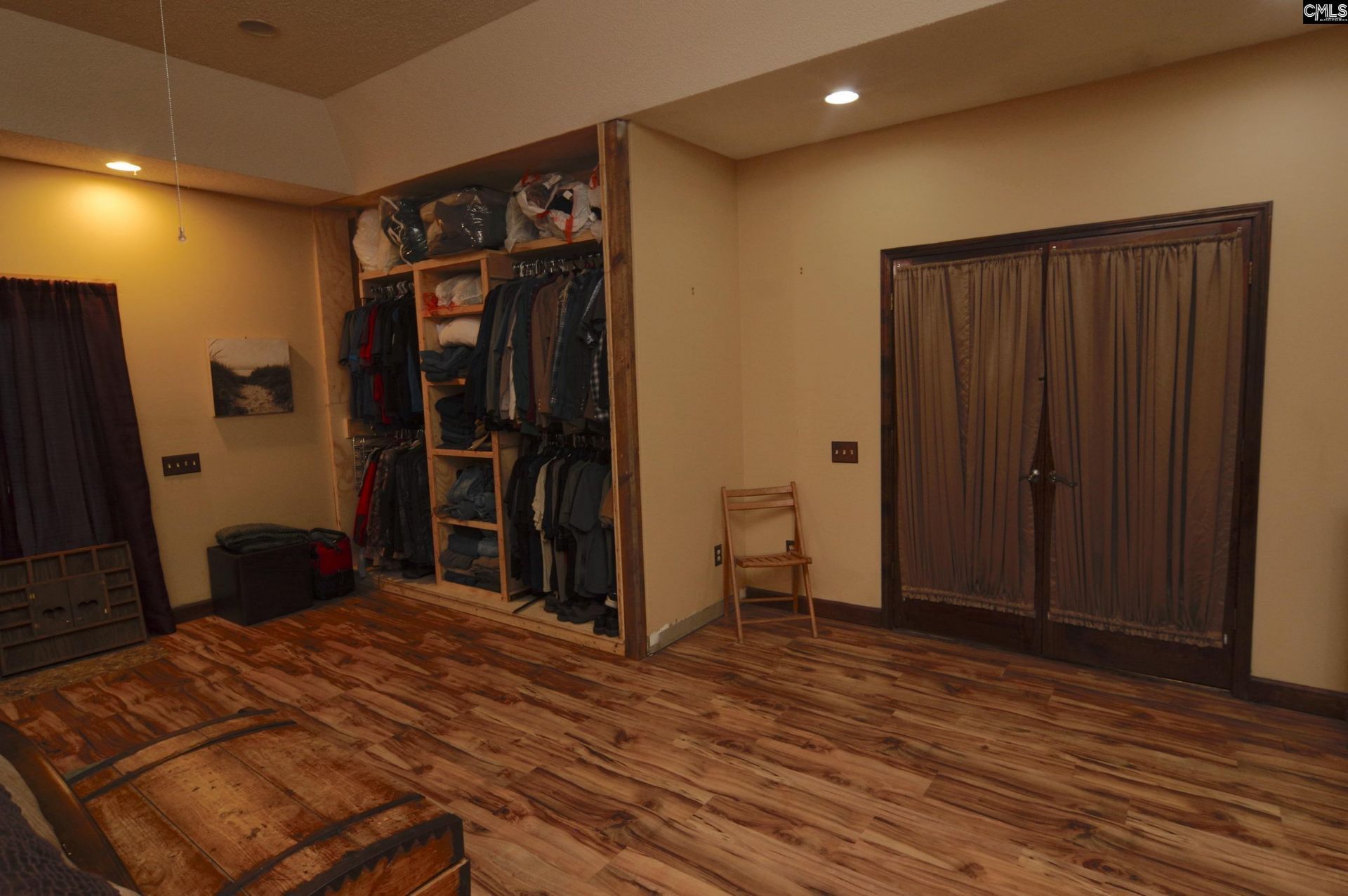 210 Hutto Hill  Photo 15