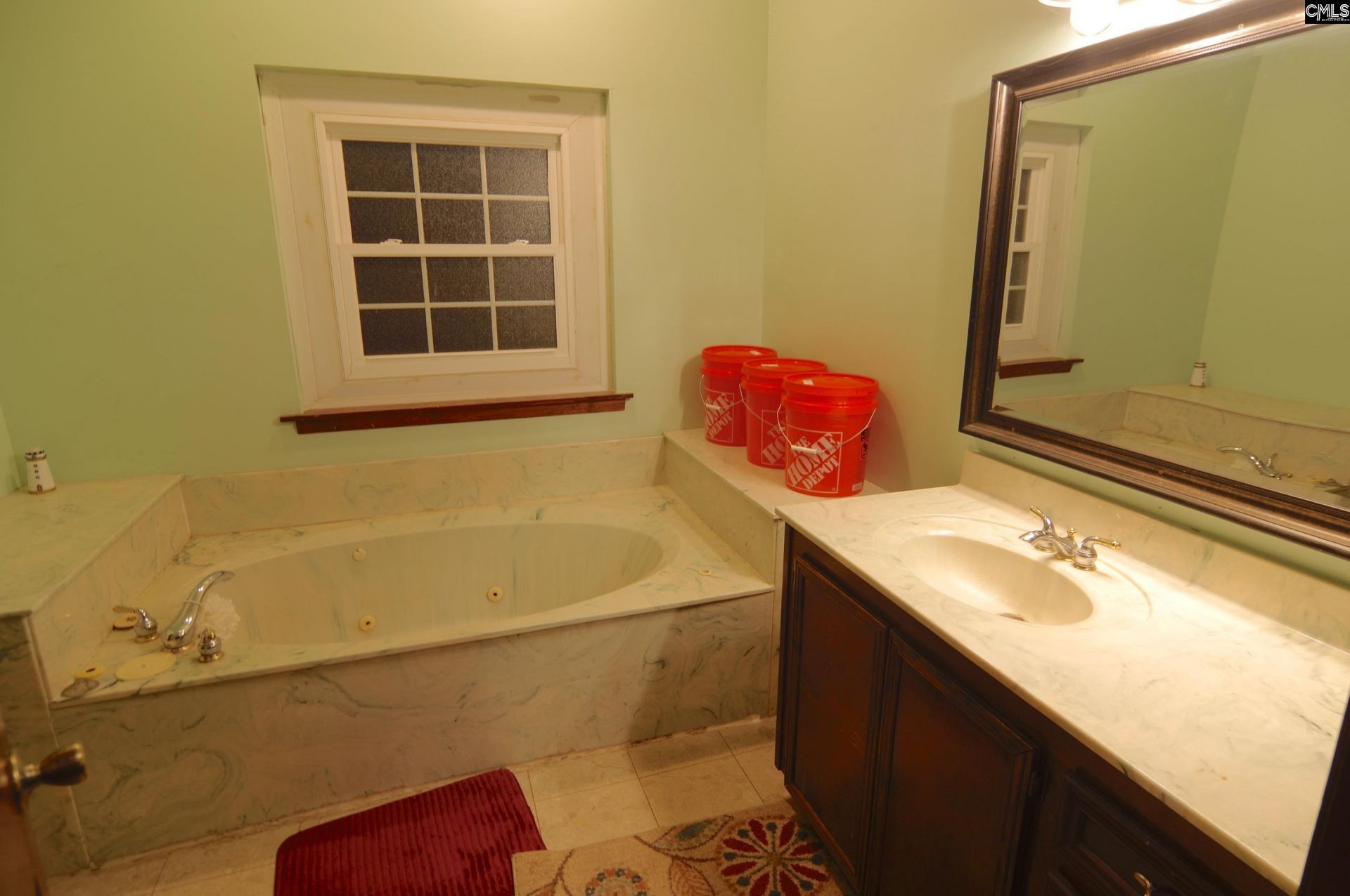210 Hutto Hill  Photo 19