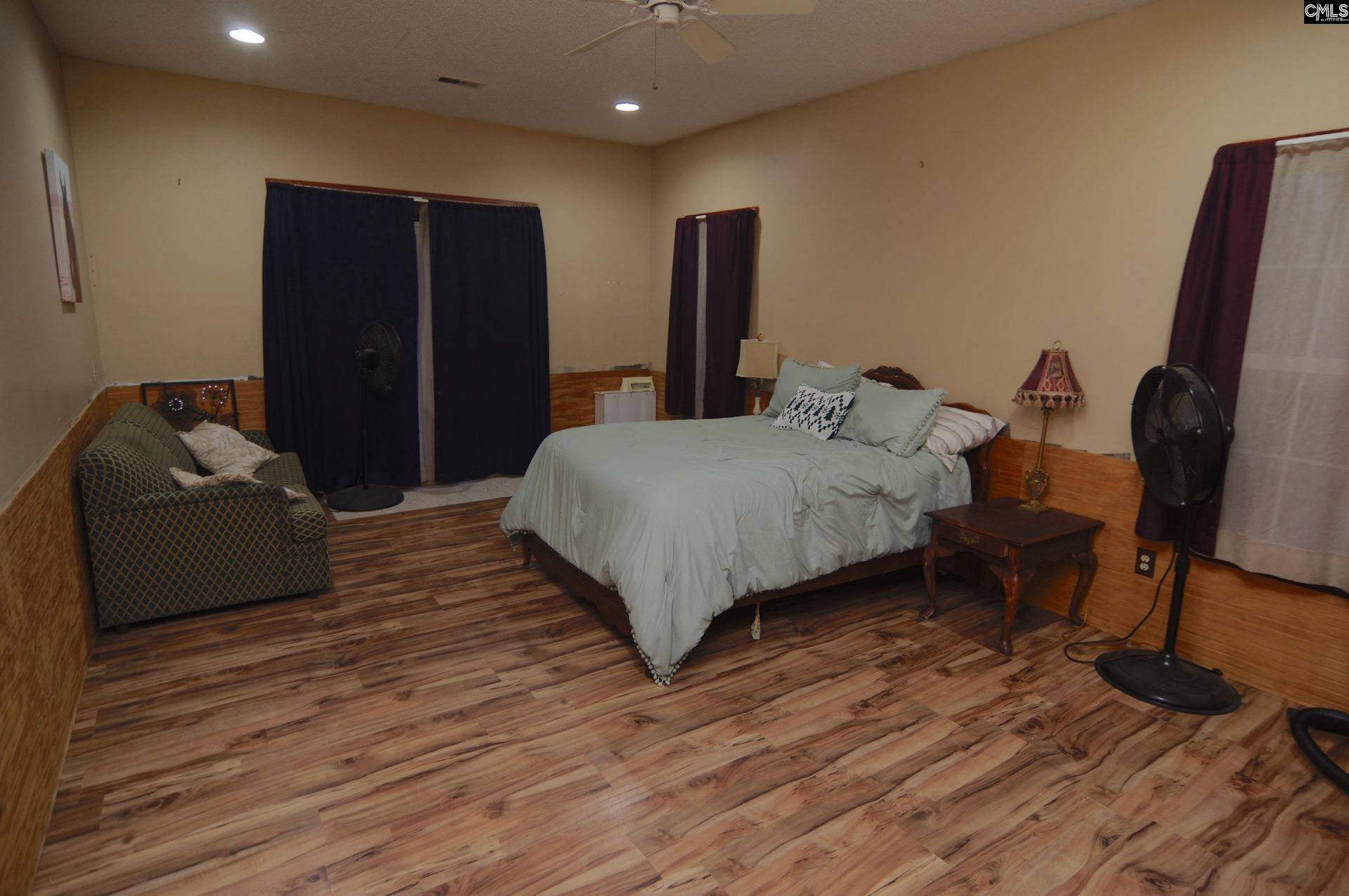 210 Hutto Hill  Photo 22