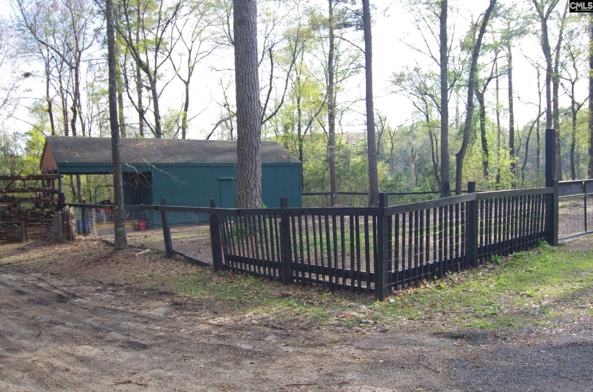 210 Hutto Hill  Photo 33