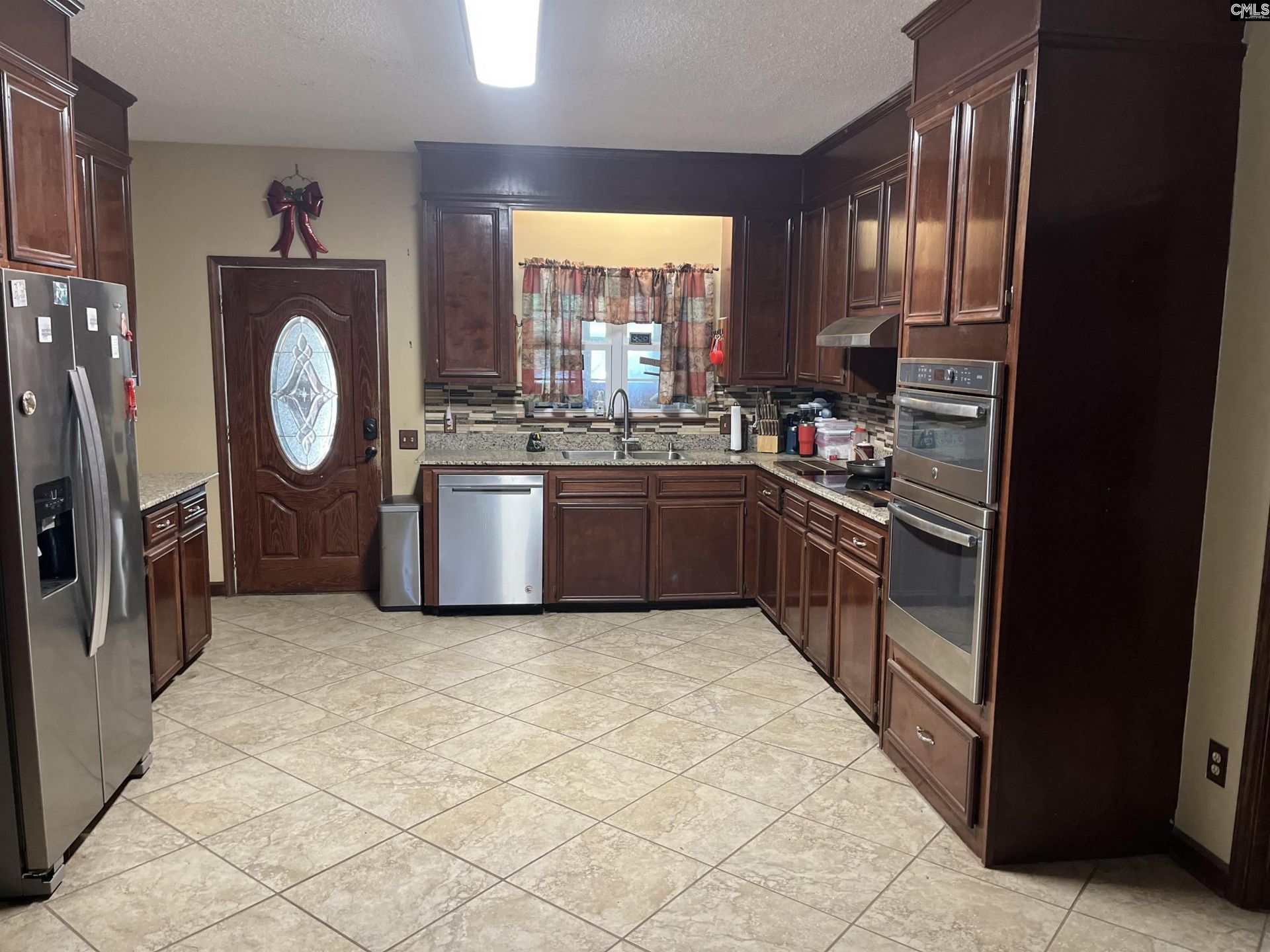 210 Hutto Hill  Photo 6