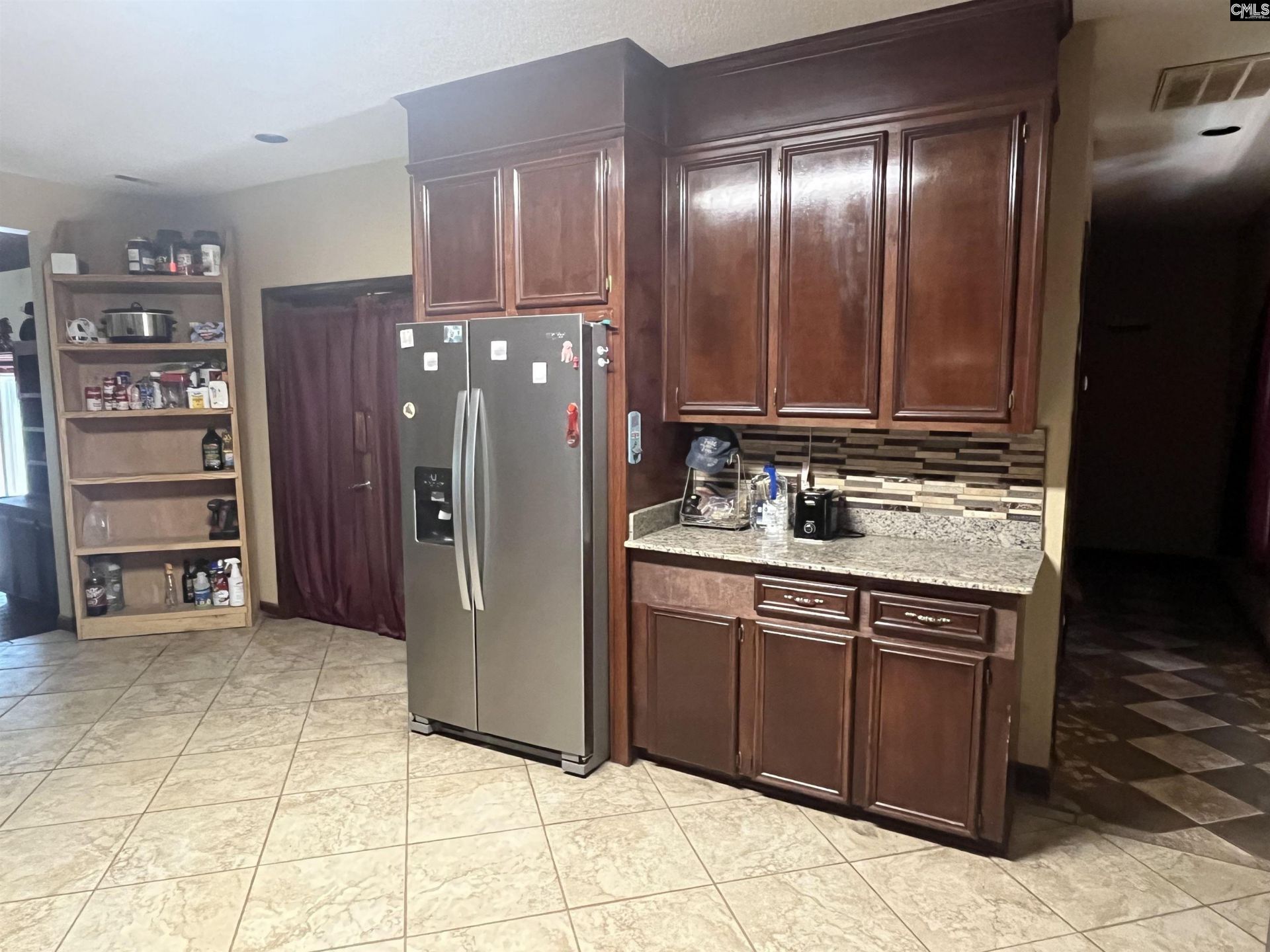 210 Hutto Hill  Photo 9