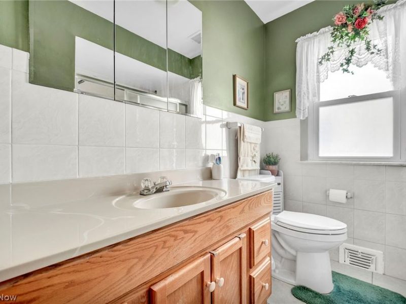 6621 Indiana Avenue, Mayfield Heights, OH 44124 Photo 25