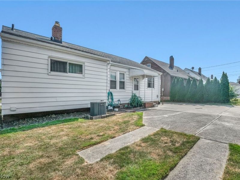 6621 Indiana Avenue, Mayfield Heights, OH 44124 Photo 44