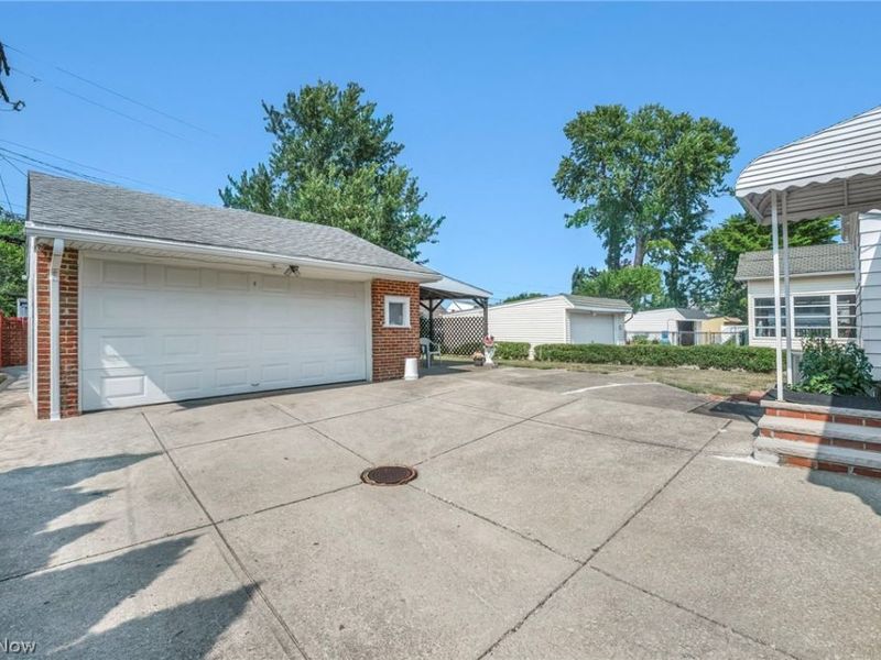 6621 Indiana Avenue, Mayfield Heights, OH 44124 Photo 46
