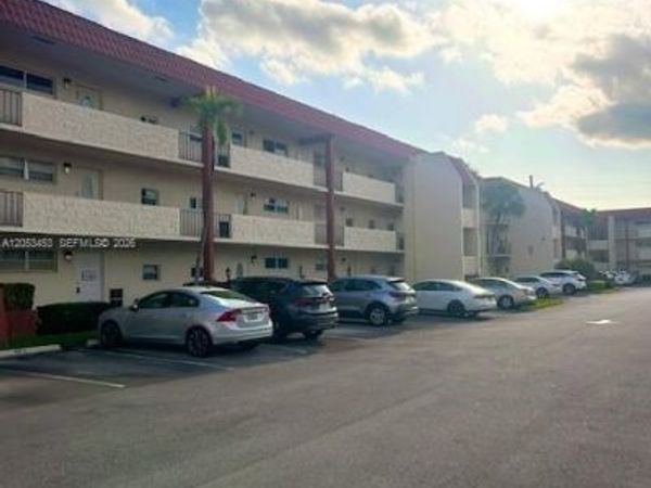 361 S Hollybrook Dr , Unit 104, Pembroke Pines, FL 33025