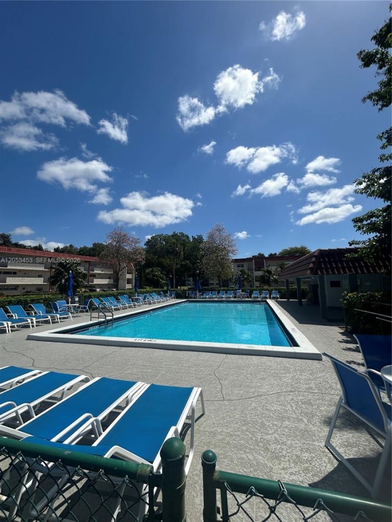 361 S Hollybrook Dr , Unit 104, Pembroke Pines, FL 33025 Photo