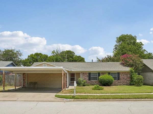 813 Blue Ridge Trail, Saginaw, TX 76179