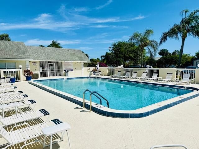 1520 SE Royal Green Circle, Unit 206, Port Saint Lucie, FL 34952 Photo