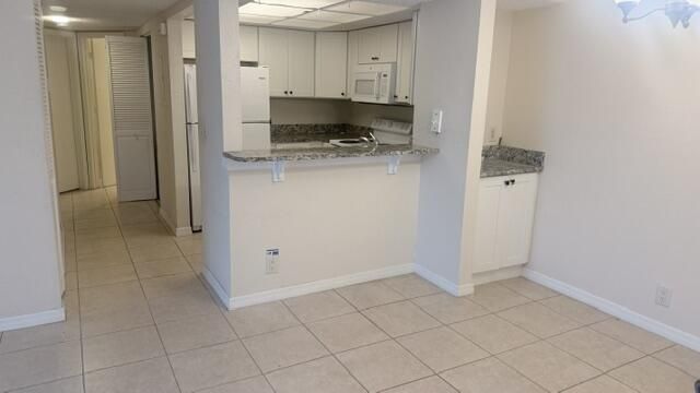 1520 SE Royal Green Circle, Unit 206, Port Saint Lucie, FL 34952 Photo