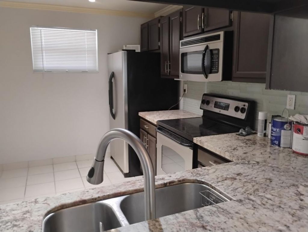 1100 NW 87th Avenue, Unit 204, Coral Springs, FL 33071 Photo