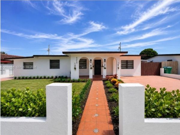 9310 SW 43rd St, Miami, FL 33165