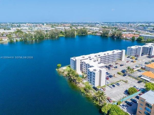 9917 W Okeechobee Rd, Unit 3-306, Hialeah Gardens, FL 33016