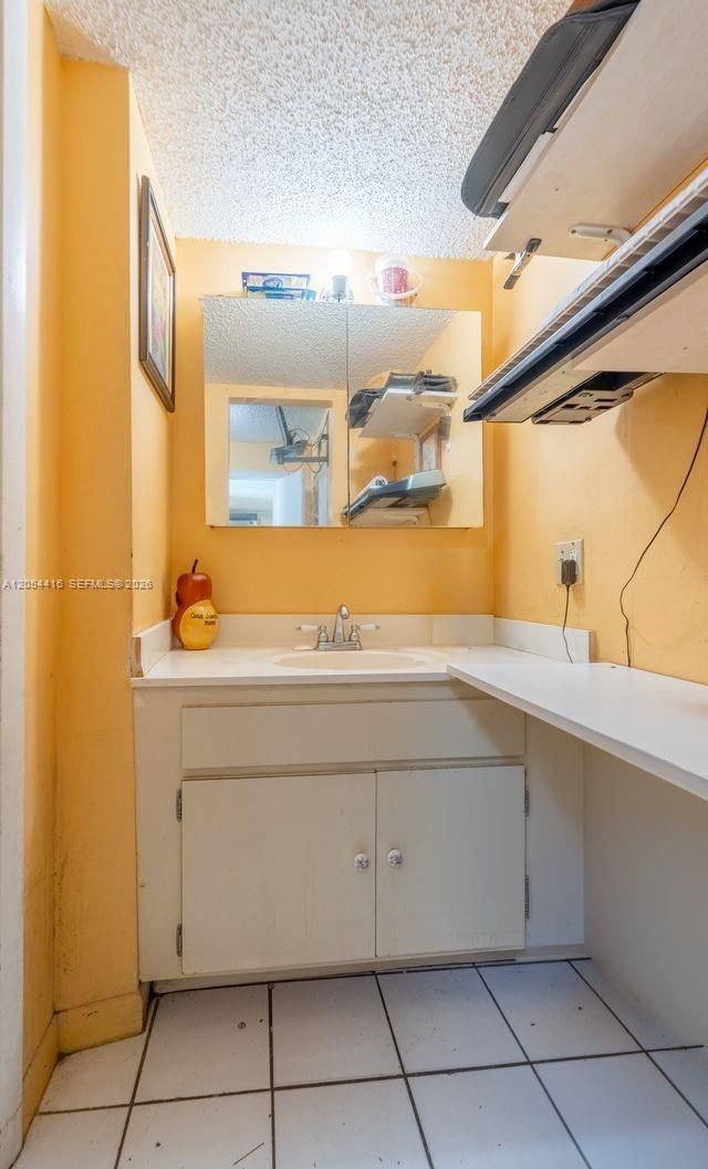 9917 W Okeechobee Rd , Unit 3-306, Hialeah Gardens, FL 33016 Photo