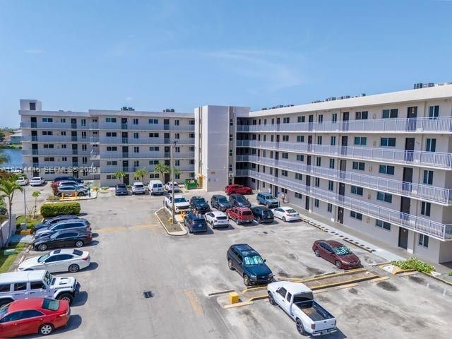 9917 W Okeechobee Rd, Unit 3-306, Hialeah Gardens, FL 33016 Photo
