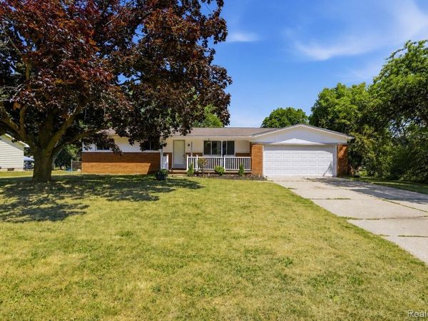 5068 Monticello Drive, Flint Township, Mi 48473