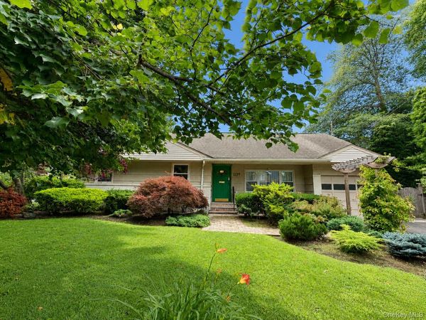 2154 Marion Avenue, Merrick, NY 11566