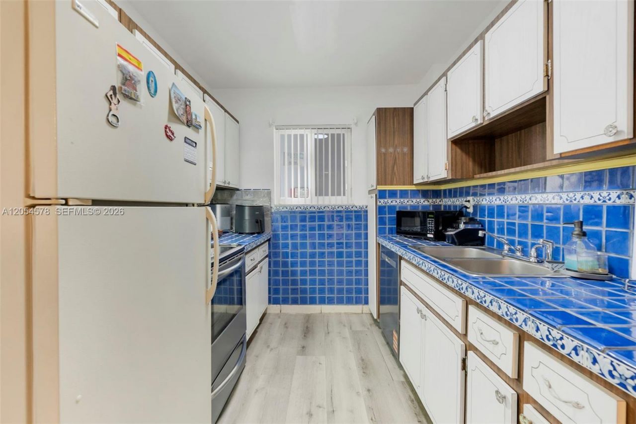 900 SW 84th Ave , Unit 412A, Miami, FL 33144 Photo