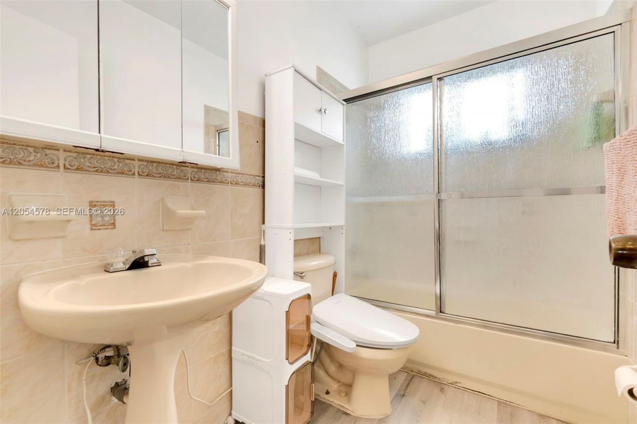 900 SW 84th Ave , Unit 412A, Miami, FL 33144 Photo