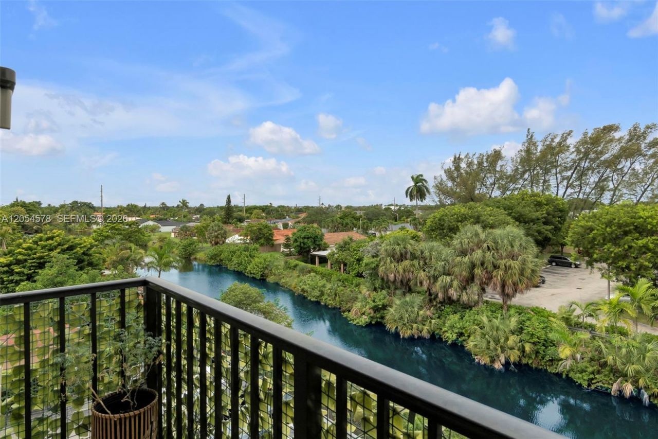 900 SW 84th Ave , Unit 412A, Miami, FL 33144 Photo