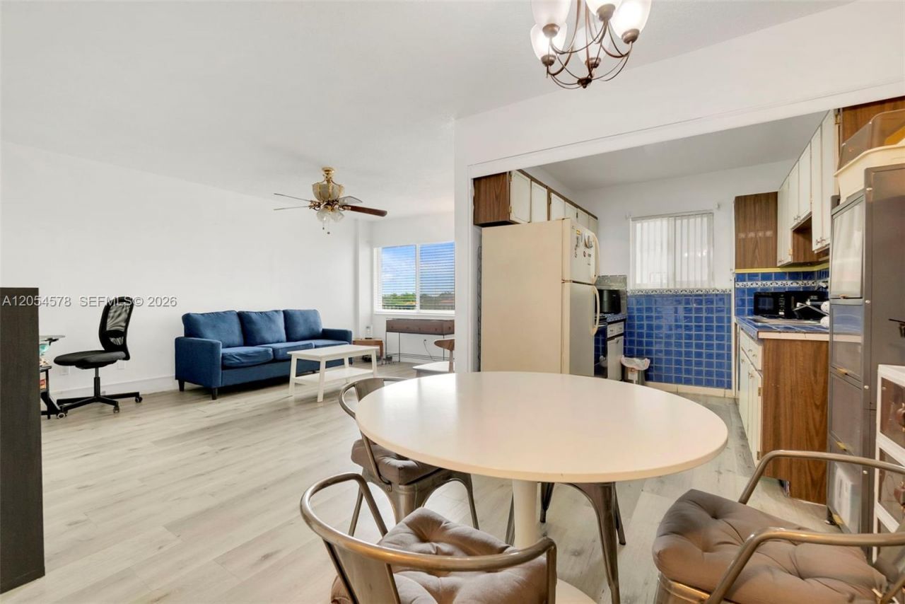 900 SW 84th Ave , Unit 412A, Miami, FL 33144 Photo
