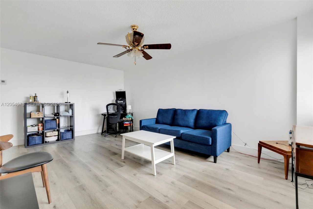 900 SW 84th Ave , Unit 412A, Miami, FL 33144 Photo