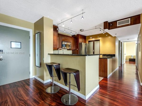 19999 E Country Club Dr , Unit 1302, Aventura, FL 33180