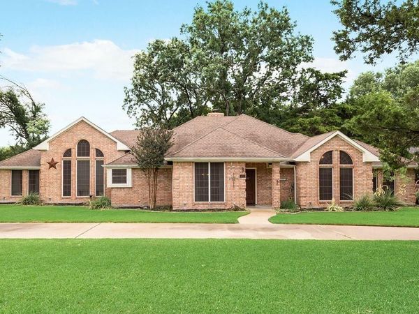 602 Creek View Circle, Ovilla, TX 75154
