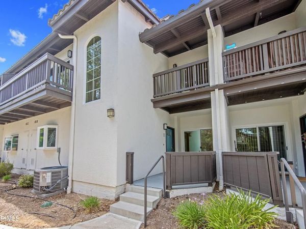 5530 Spanish Oak Lane, Unit F, Oak Park, CA 91377