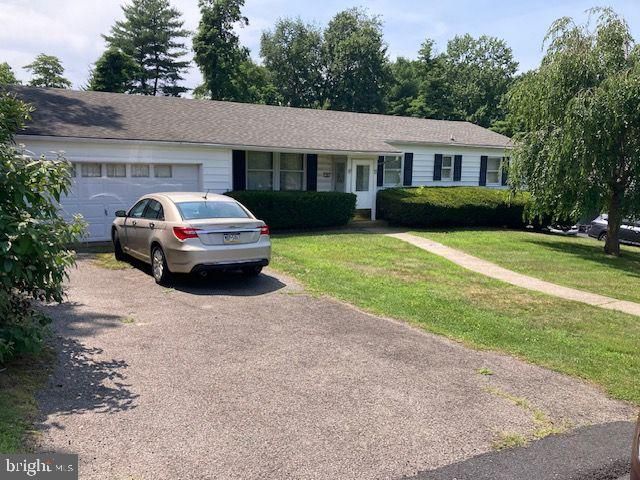 25 S 25th Street, Pottsville, PA 17901 Main Photo