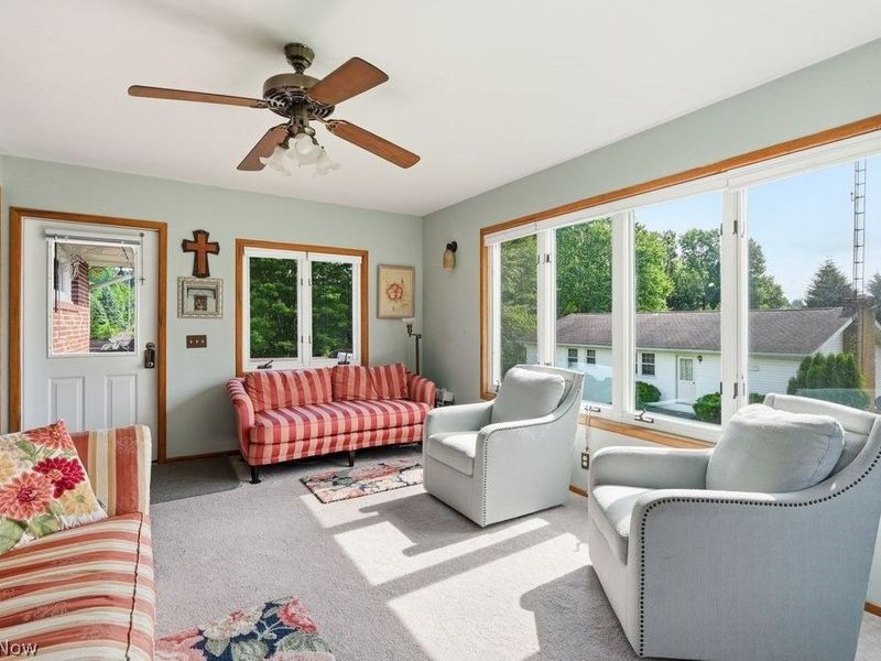 1114 Fiesta Road SW, Dellroy, OH 44620 Photo 4