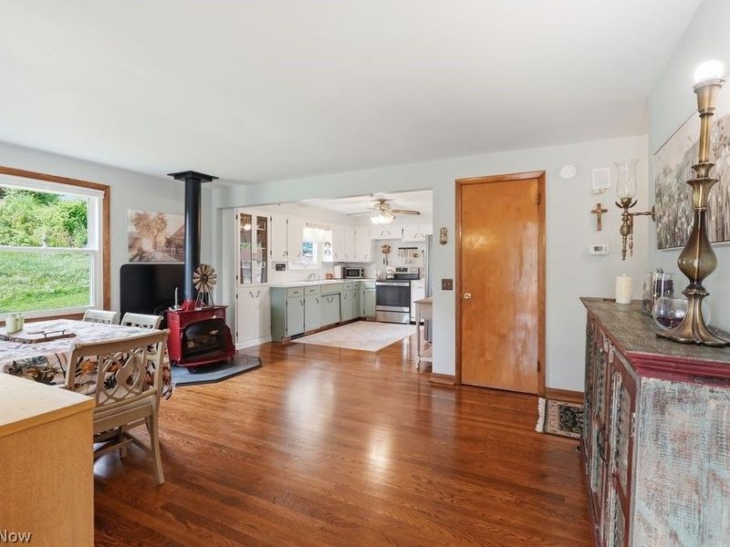 1114 Fiesta Road SW, Dellroy, OH 44620 Photo 7