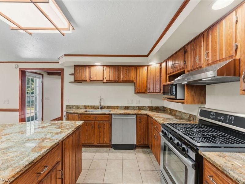 981 Worton Park Drive, Mayfield Village, OH 44143 Photo 20