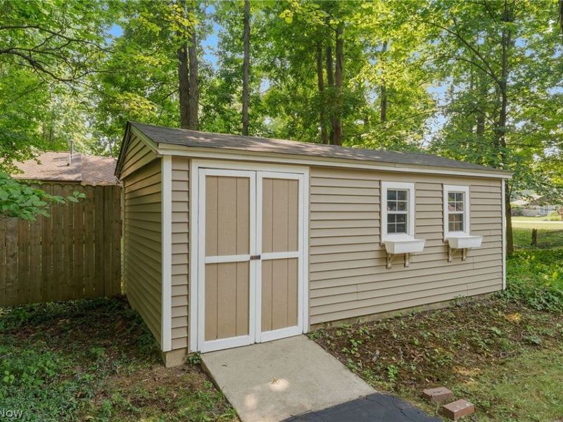 981 Worton Park Drive, Mayfield Village, OH 44143 Photo 44