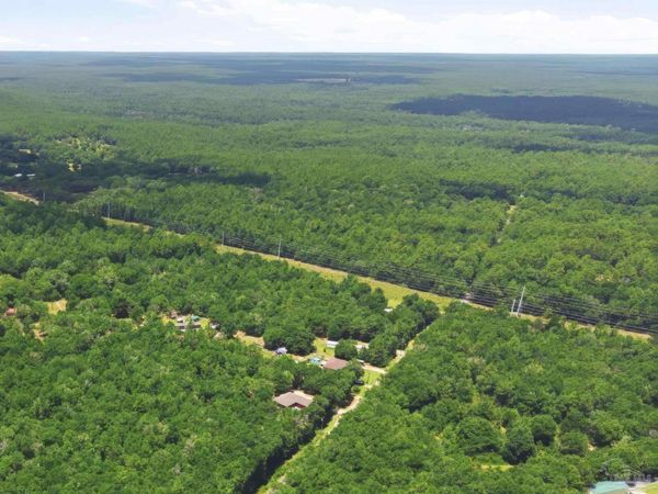 3 AC Bryant Bridge Cut Off, Unit 3, Holt, FL 32564