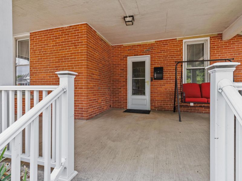 209 W High Street , London, OH 43140 Photo 5