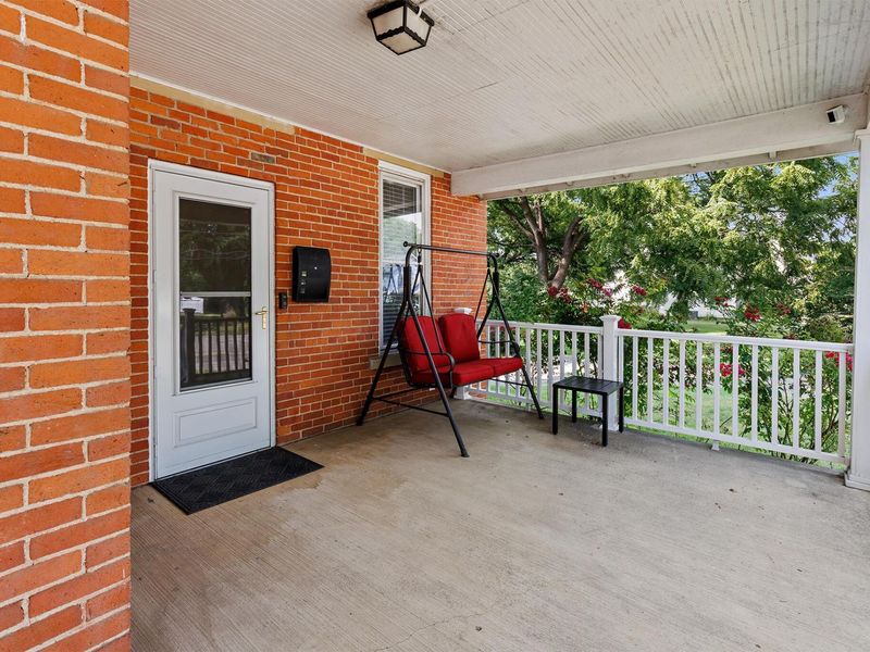 209 W High Street , London, OH 43140 Photo 6