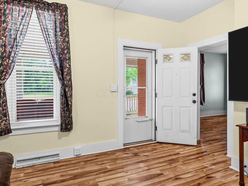 209 W High Street , London, OH 43140 Photo 9