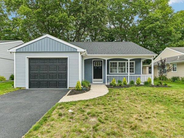 190 Canterbury Drive , Ridge, NY 11961