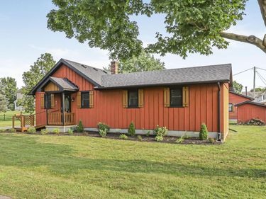 47 E Oak Street , Canal Winchester, OH 43110