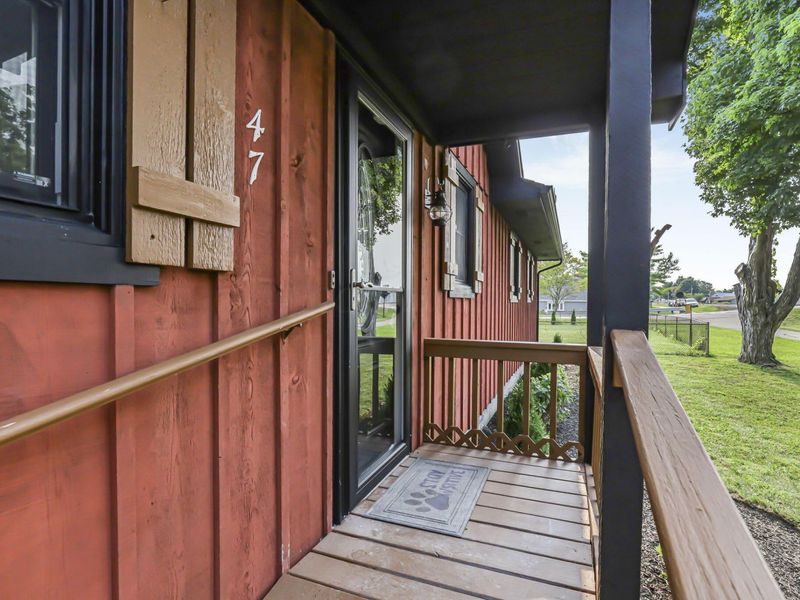 47 E Oak Street , Canal Winchester, OH 43110 Photo 9