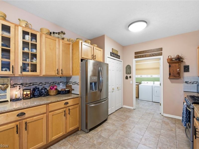 349 Springbrook Circle, Elyria, OH 44035 Photo 10