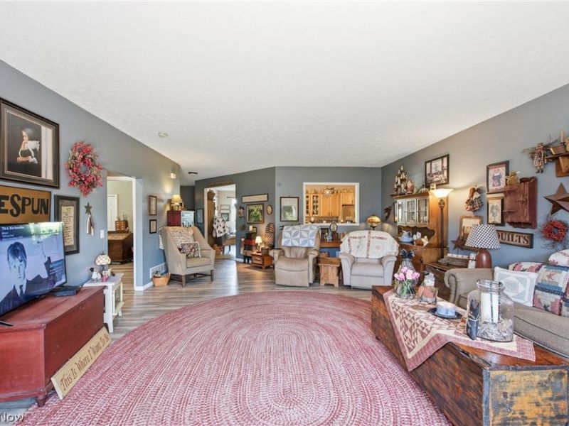 349 Springbrook Circle, Elyria, OH 44035 Photo 16