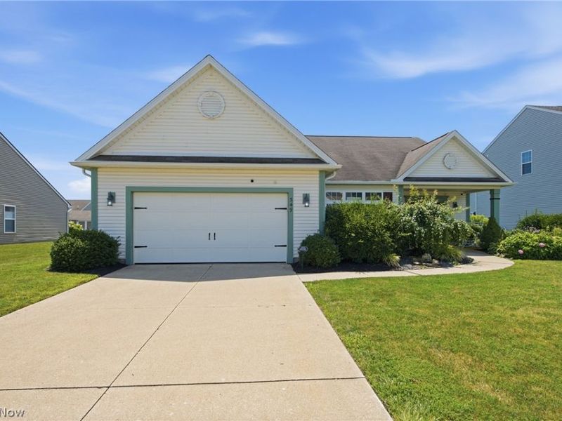 349 Springbrook Circle , Elyria, OH 44035 Photo 2