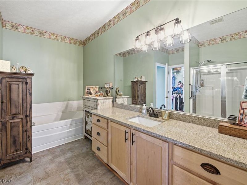 349 Springbrook Circle, Elyria, OH 44035 Photo 20