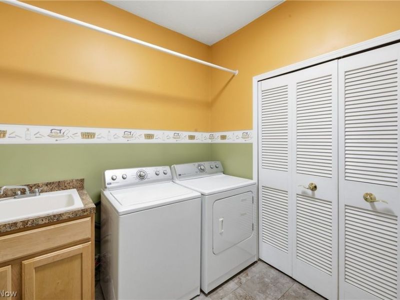 349 Springbrook Circle , Elyria, OH 44035 Photo 33