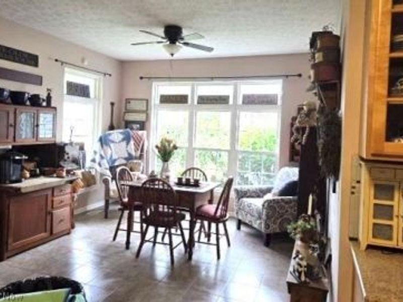 349 Springbrook Circle, Elyria, OH 44035 Photo 6